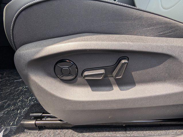 new 2025 Volkswagen Tiguan car, priced at $33,083