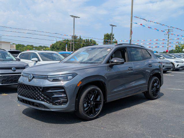 new 2025 Volkswagen Tiguan car, priced at $33,083