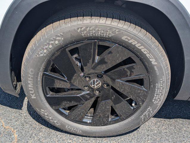 new 2026 Volkswagen Atlas car, priced at $45,451