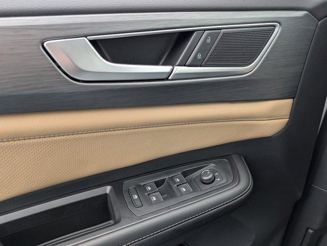 new 2026 Volkswagen Atlas Cross Sport car, priced at $36,254