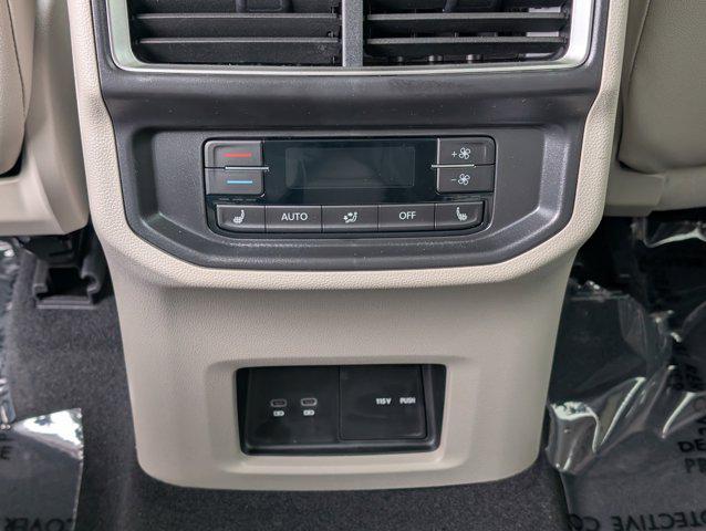 new 2026 Volkswagen Atlas car, priced at $52,301