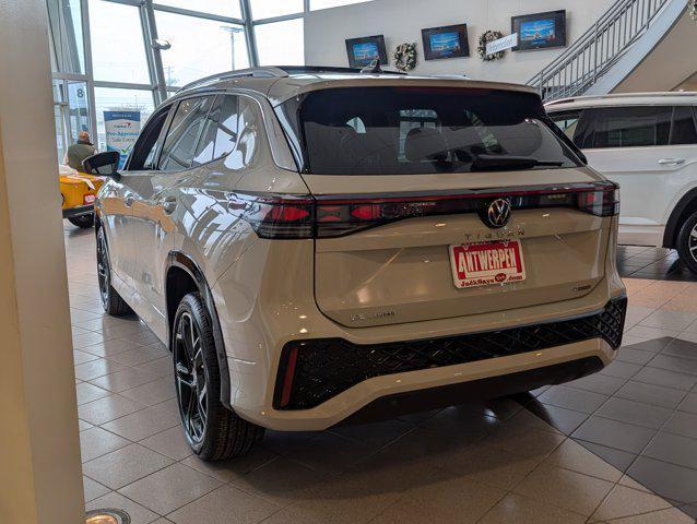 new 2026 Volkswagen Tiguan car, priced at $45,677