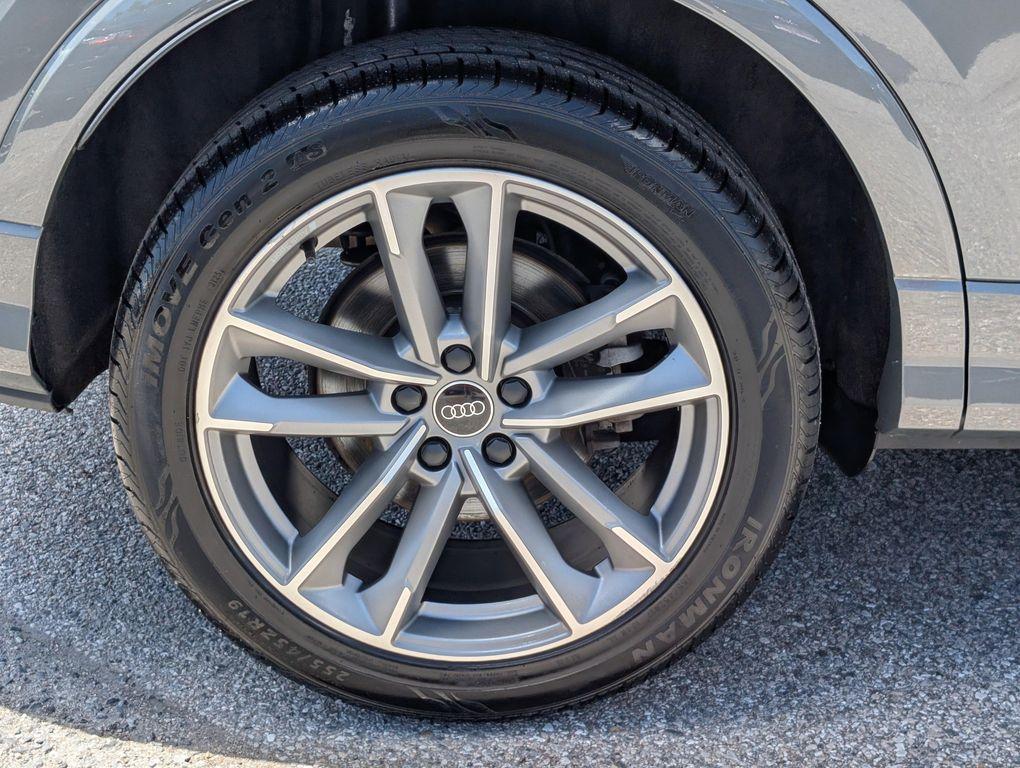 used 2023 Audi Q3 car, priced at $24,112