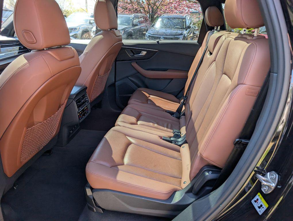 used 2023 Audi Q7 car, priced at $31,402