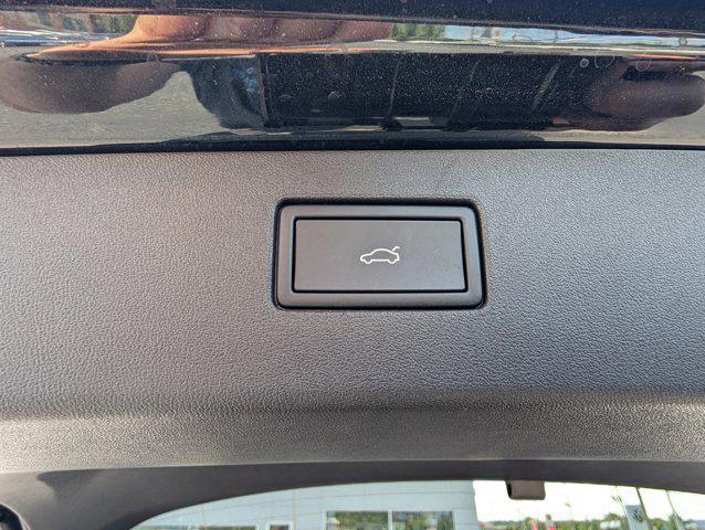 new 2025 Volkswagen Tiguan car, priced at $32,999