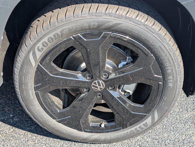 new 2026 Volkswagen Taos car, priced at $36,378