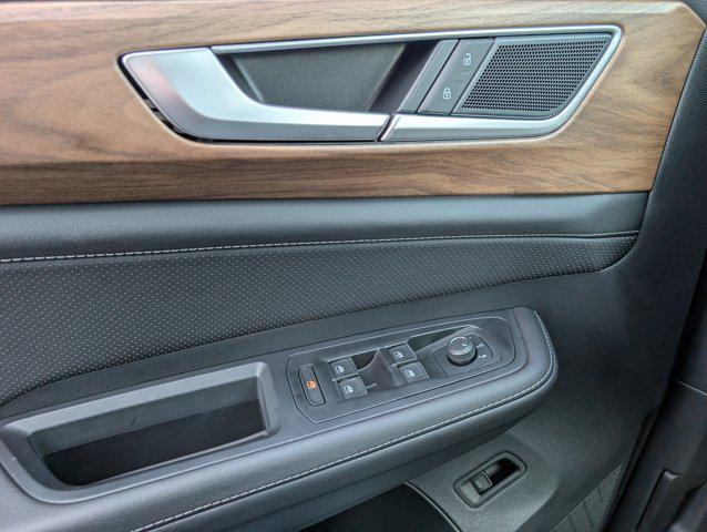 new 2026 Volkswagen Atlas car, priced at $43,693