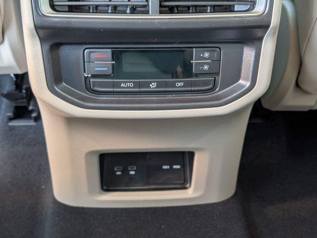 new 2026 Volkswagen Atlas car, priced at $45,652