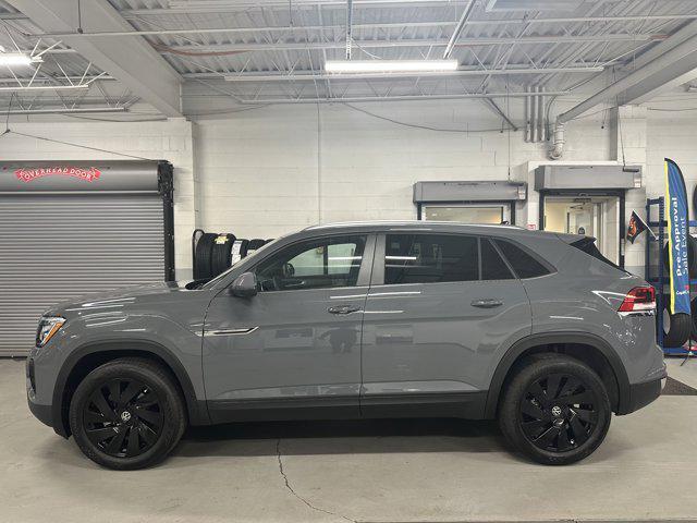 used 2026 Volkswagen Atlas Cross Sport car, priced at $46,902
