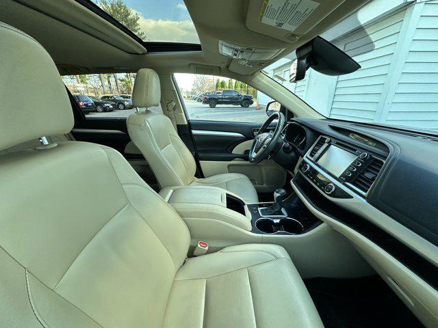 used 2019 Toyota Highlander car, priced at $24,895
