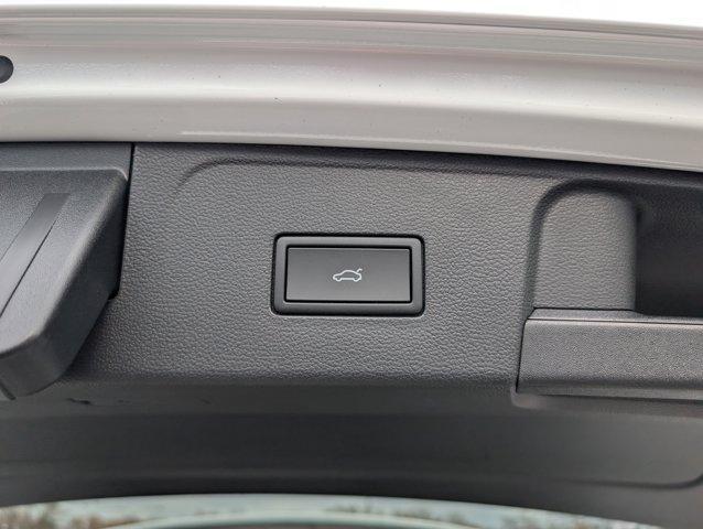 new 2026 Volkswagen Atlas car, priced at $43,618