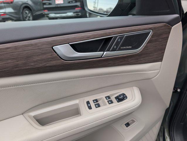 new 2026 Volkswagen Atlas car, priced at $52,899