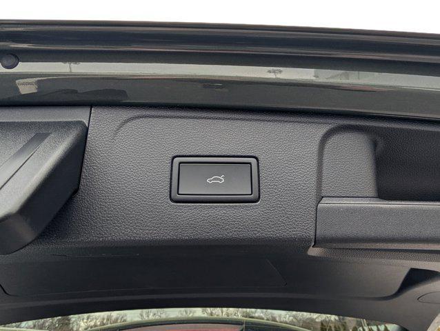 new 2026 Volkswagen Atlas car, priced at $47,456