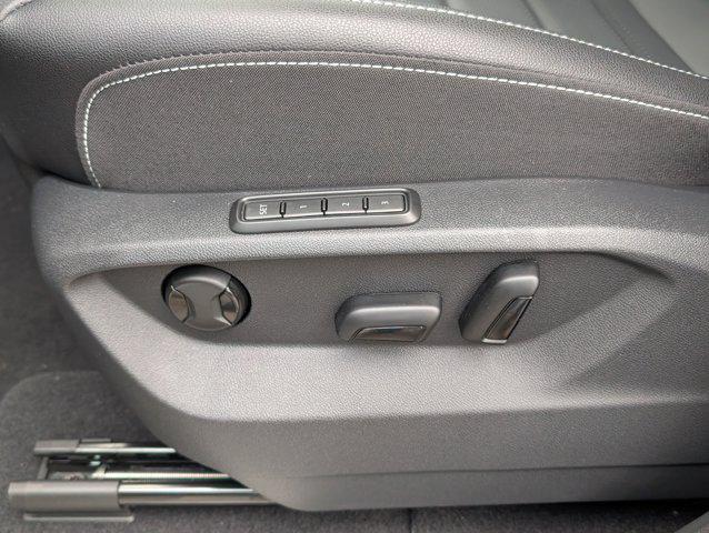 new 2026 Volkswagen Atlas car, priced at $47,456