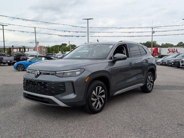 new 2025 Volkswagen Tiguan car, priced at $28,499