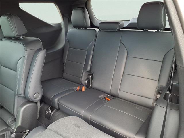 new 2026 Chevrolet Traverse car, priced at $44,020