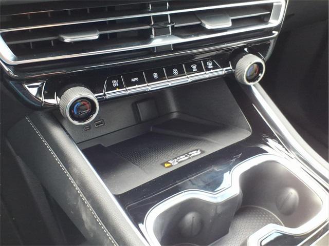 new 2026 Chevrolet Traverse car, priced at $44,020