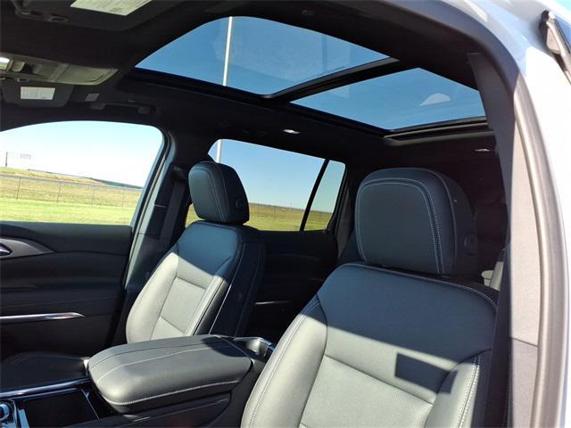 new 2026 Chevrolet Traverse car, priced at $46,189