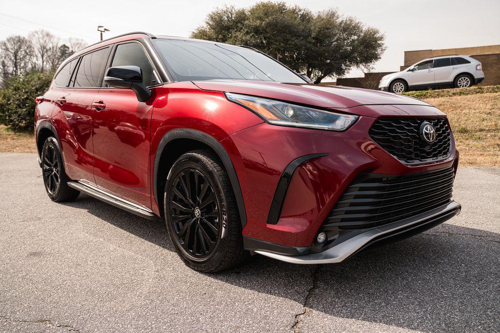 used 2023 Toyota Highlander car, priced at $38,950