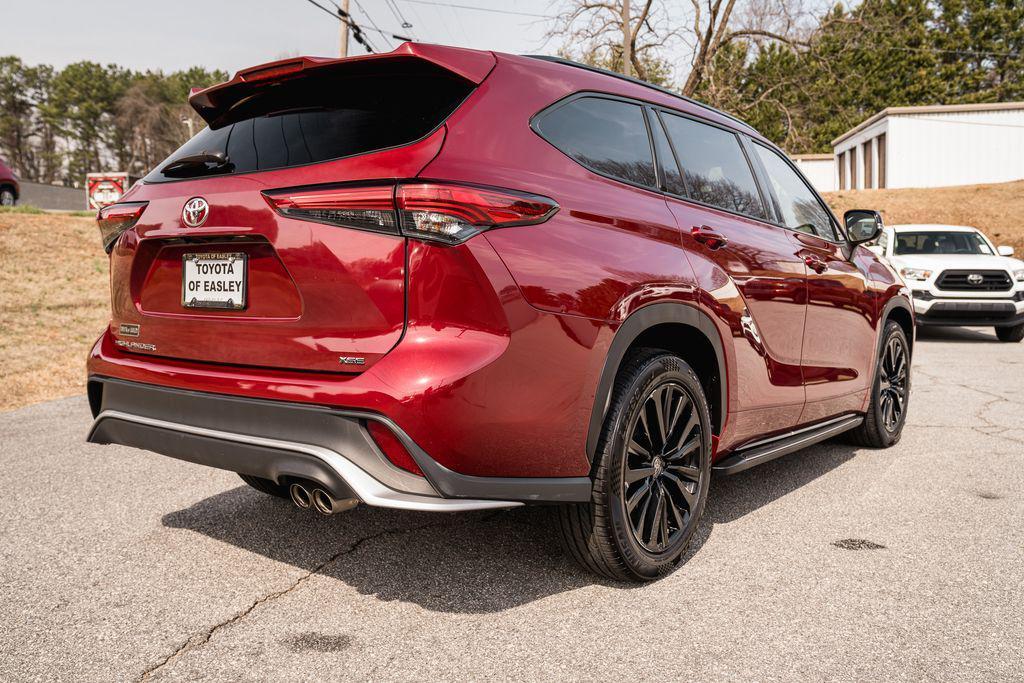used 2023 Toyota Highlander car, priced at $38,950