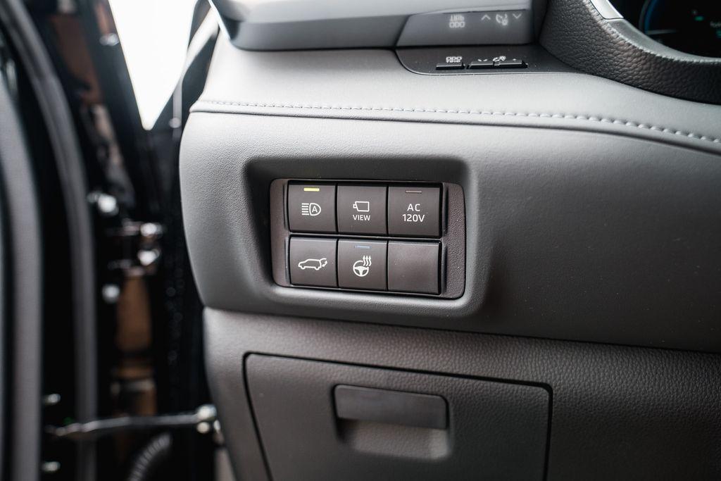 new 2026 Toyota Highlander Hybrid car, priced at $57,499