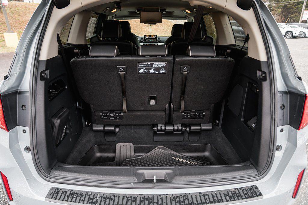 used 2025 Honda Odyssey car, priced at $40,950