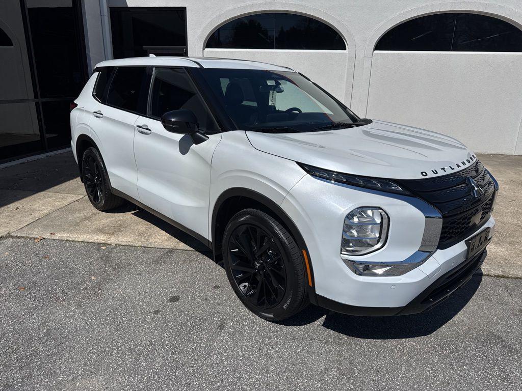 used 2022 Mitsubishi Outlander car, priced at $20,450