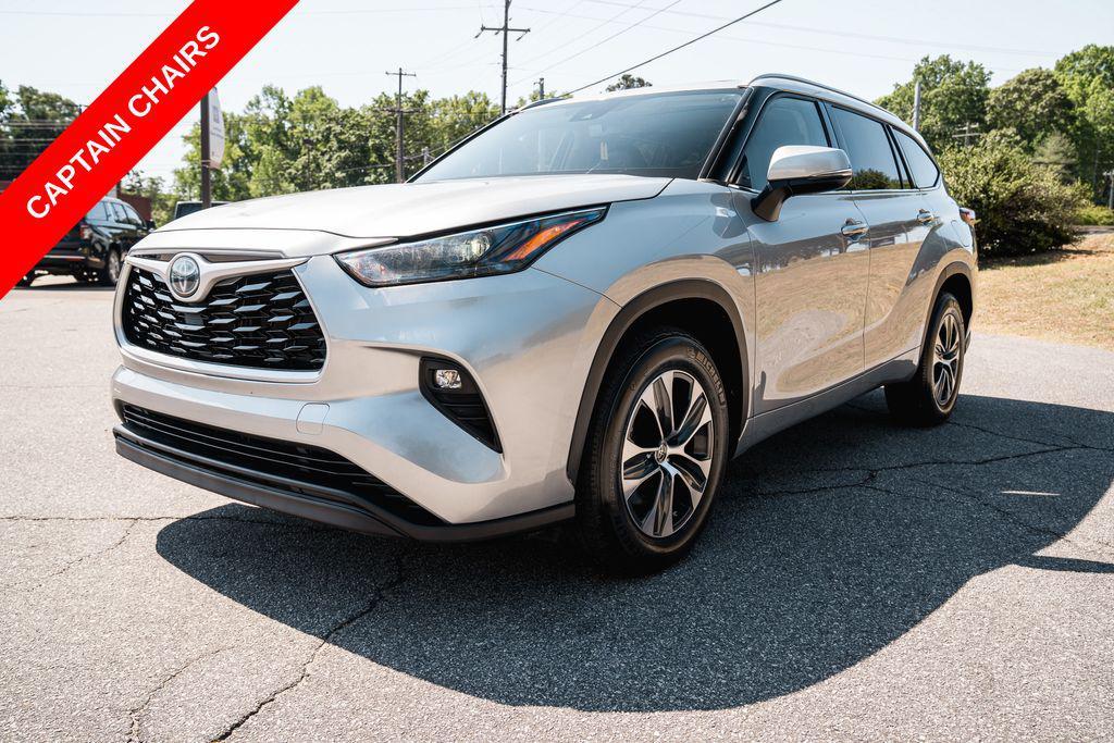 used 2022 Toyota Highlander Hybrid car, priced at $37,950