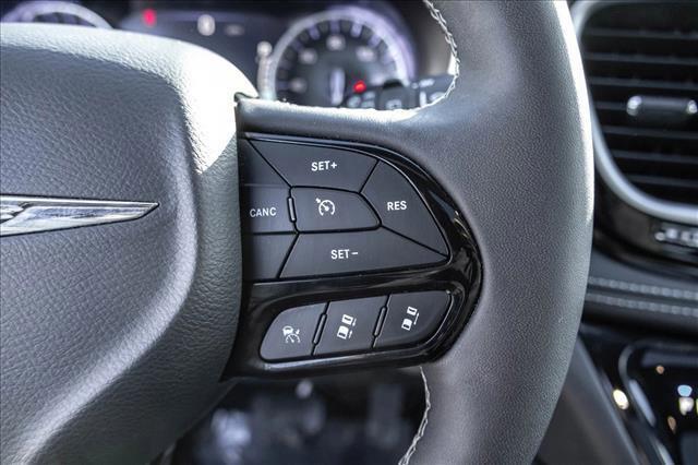 used 2025 Chrysler Pacifica car, priced at $35,451