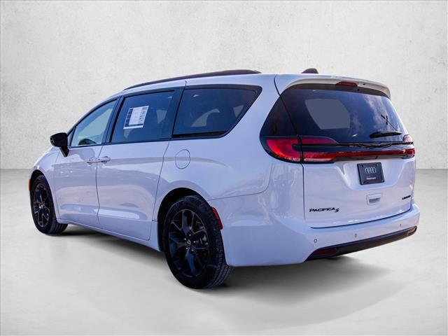 used 2025 Chrysler Pacifica car, priced at $35,451