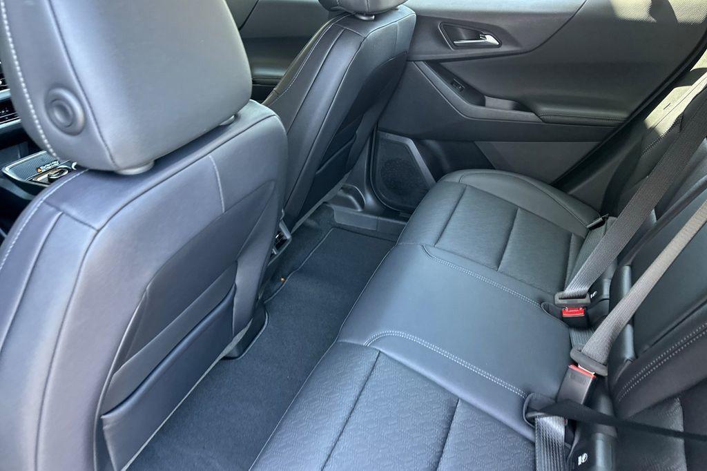 new 2026 Chevrolet Equinox car, priced at $32,670
