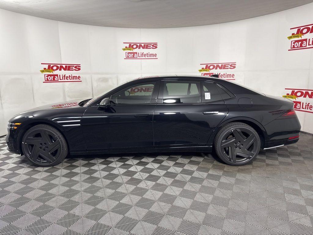 new 2026 Genesis G90 car, priced at $108,190