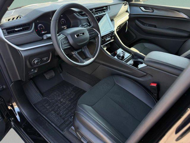 new 2025 Jeep Grand Cherokee car, priced at $42,027