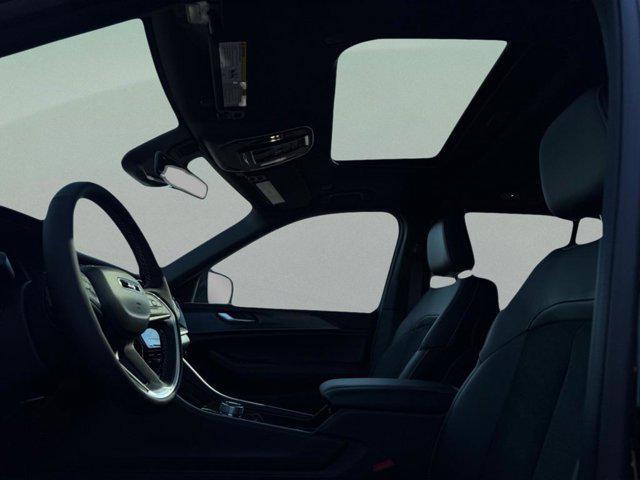 new 2025 Jeep Grand Cherokee car, priced at $42,027