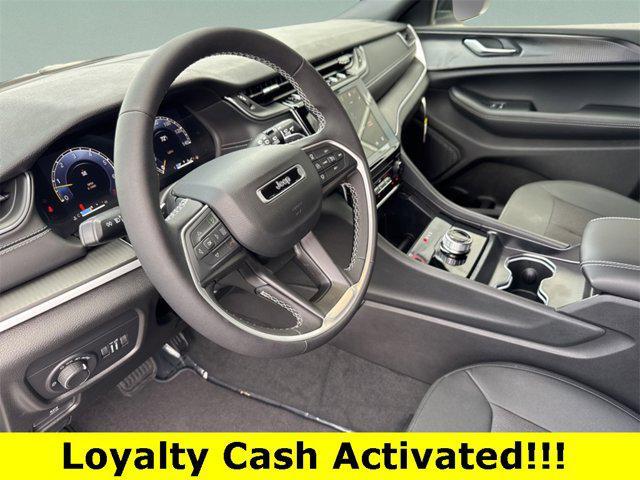 new 2025 Jeep Grand Cherokee car, priced at $33,989