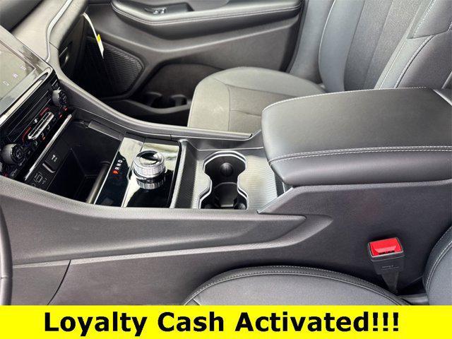 new 2025 Jeep Grand Cherokee car, priced at $33,989