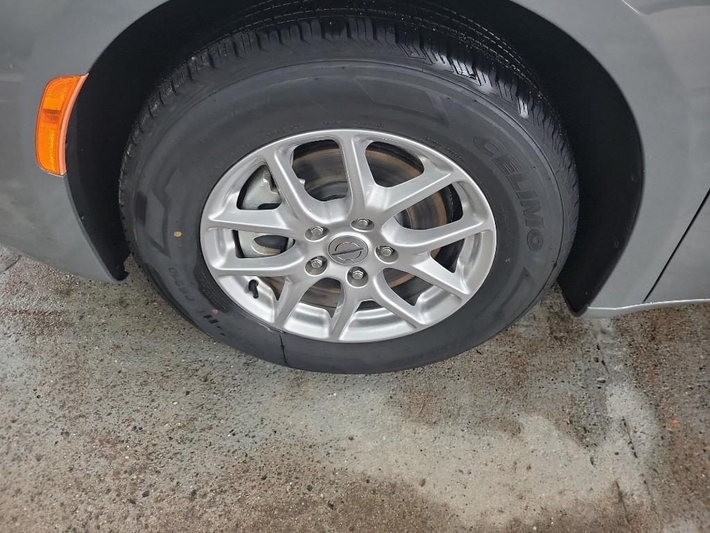 used 2025 Chrysler Pacifica car, priced at $29,997