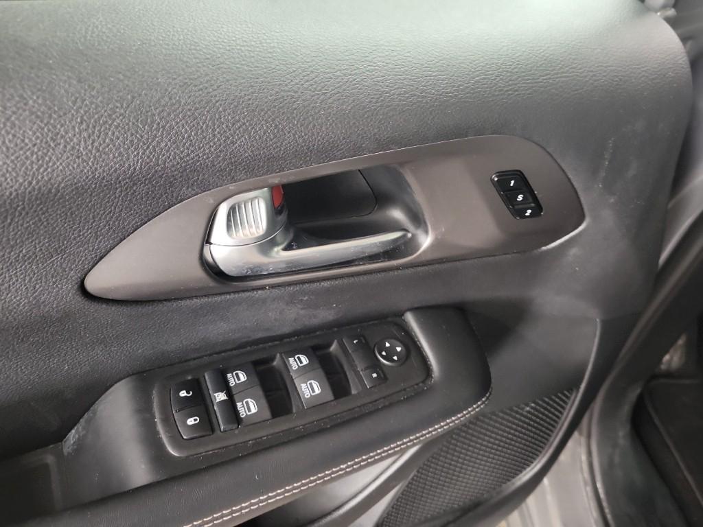 used 2025 Chrysler Pacifica car, priced at $29,997