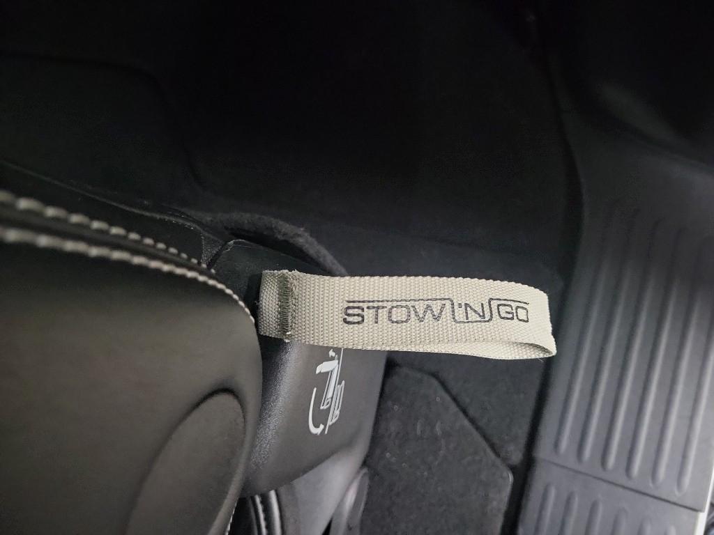 used 2025 Chrysler Pacifica car, priced at $31,432