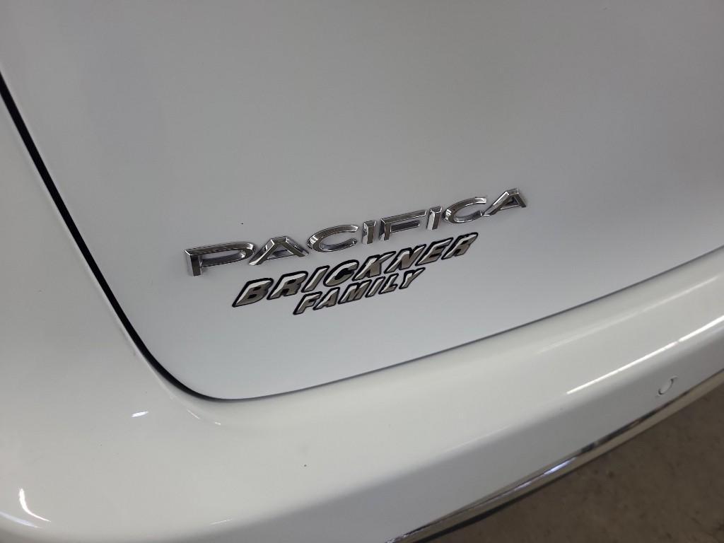used 2025 Chrysler Pacifica car, priced at $31,432