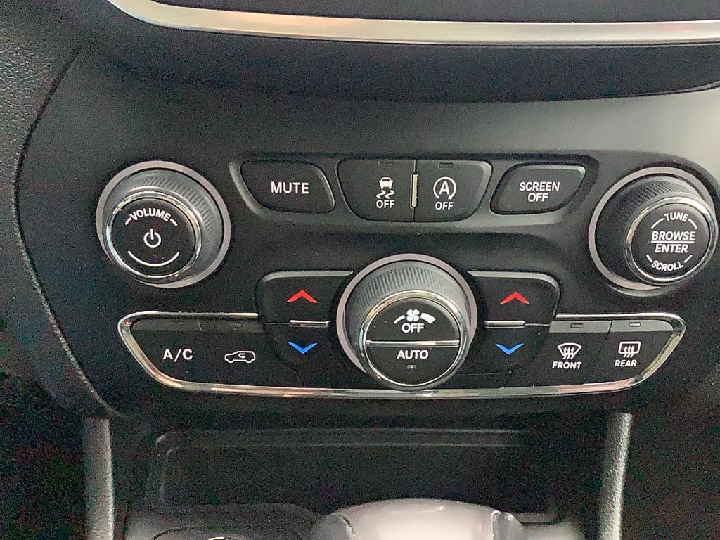 used 2023 Jeep Cherokee car, priced at $23,851