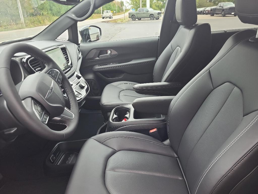 new 2026 Chrysler Pacifica car, priced at $47,474