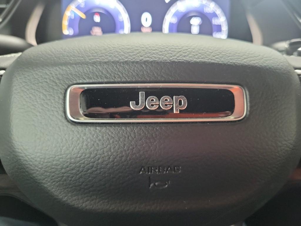new 2026 Jeep Grand Cherokee car, priced at $47,615