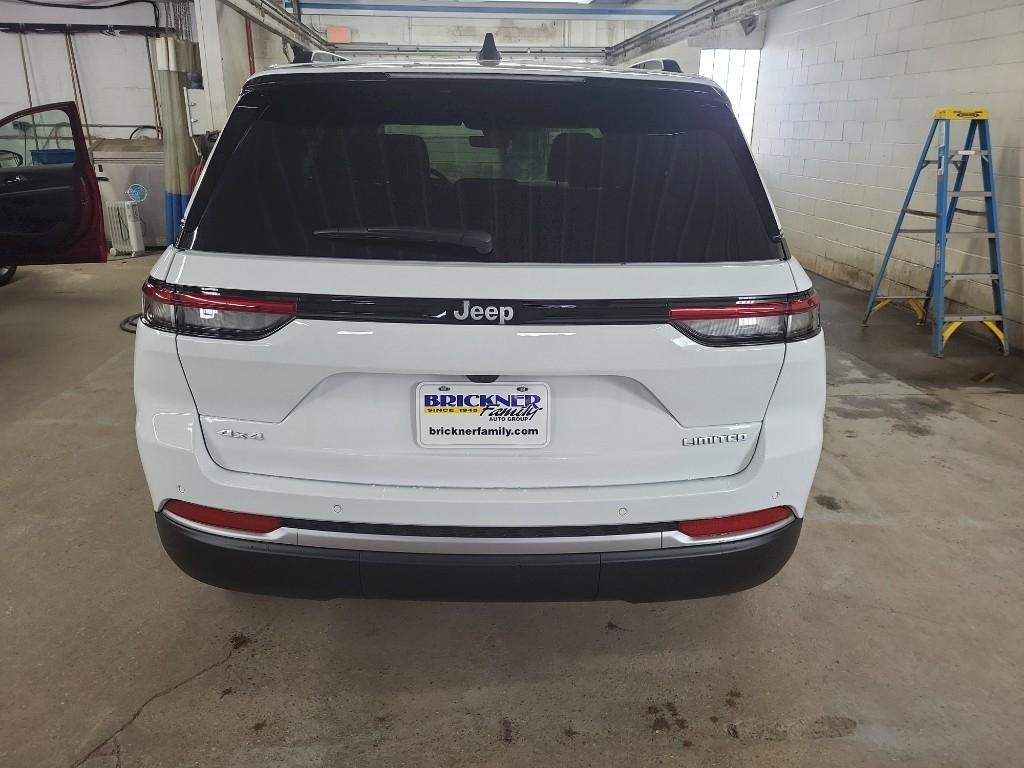 new 2026 Jeep Grand Cherokee car, priced at $47,615