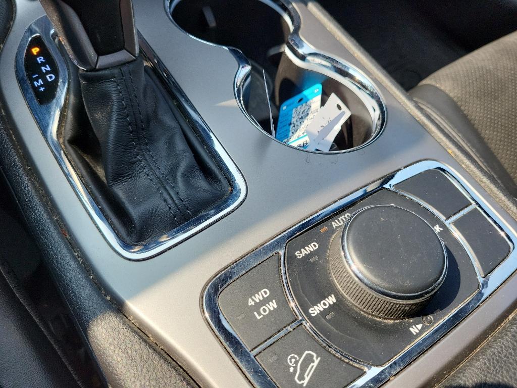 used 2022 Jeep Grand Cherokee WK car, priced at $24,921