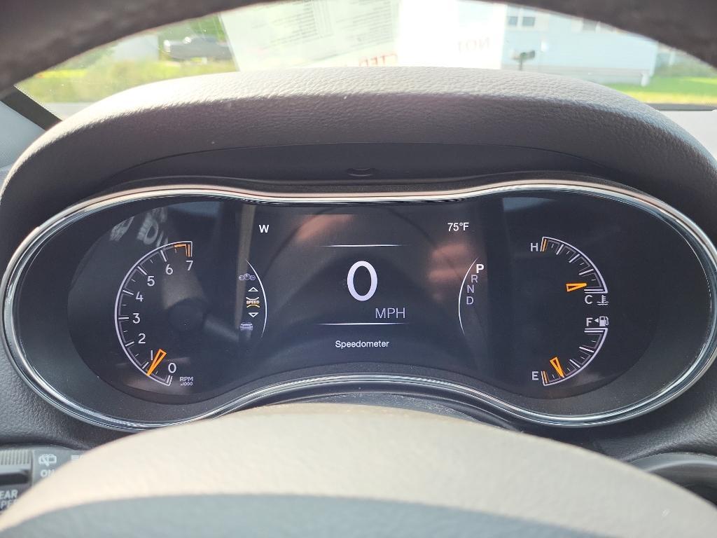 used 2022 Jeep Grand Cherokee WK car, priced at $24,921