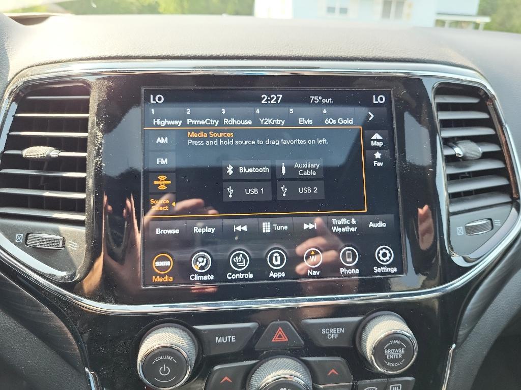 used 2022 Jeep Grand Cherokee WK car, priced at $24,921