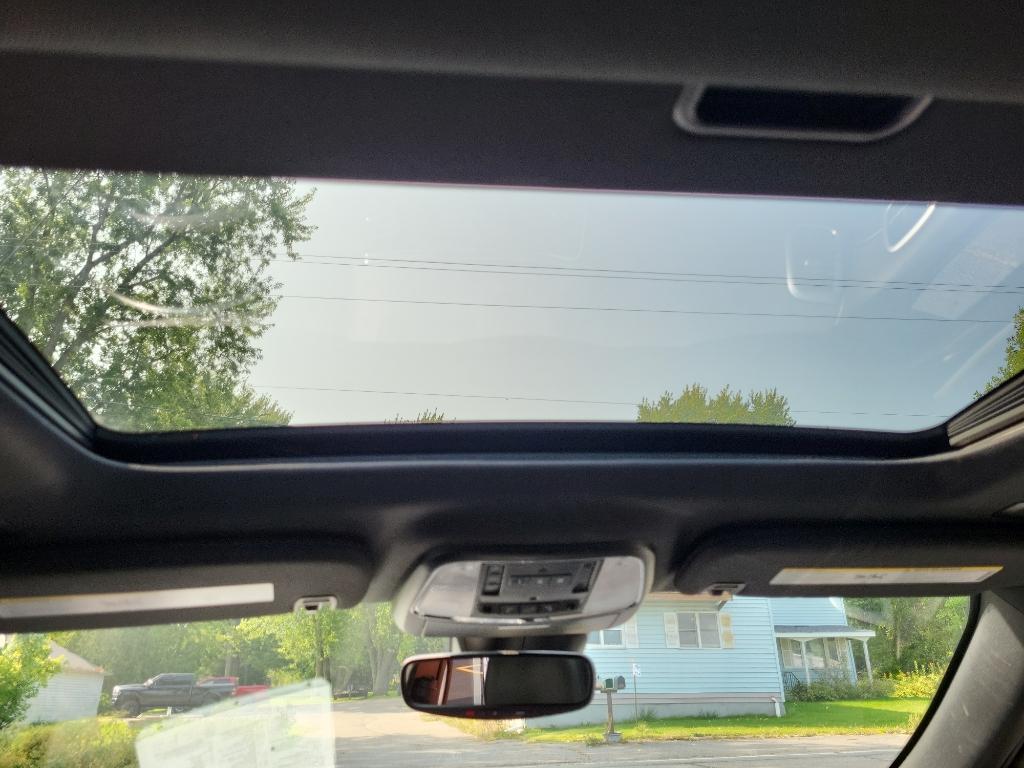 used 2022 Jeep Grand Cherokee WK car, priced at $24,921