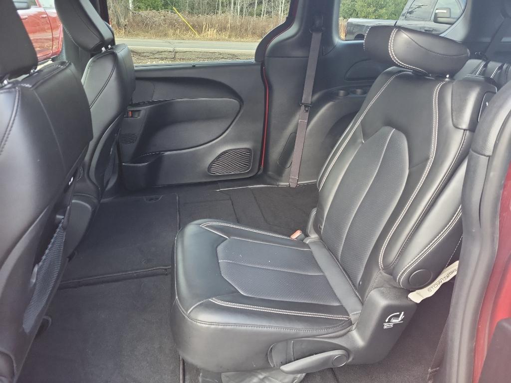 used 2025 Chrysler Pacifica car, priced at $32,980