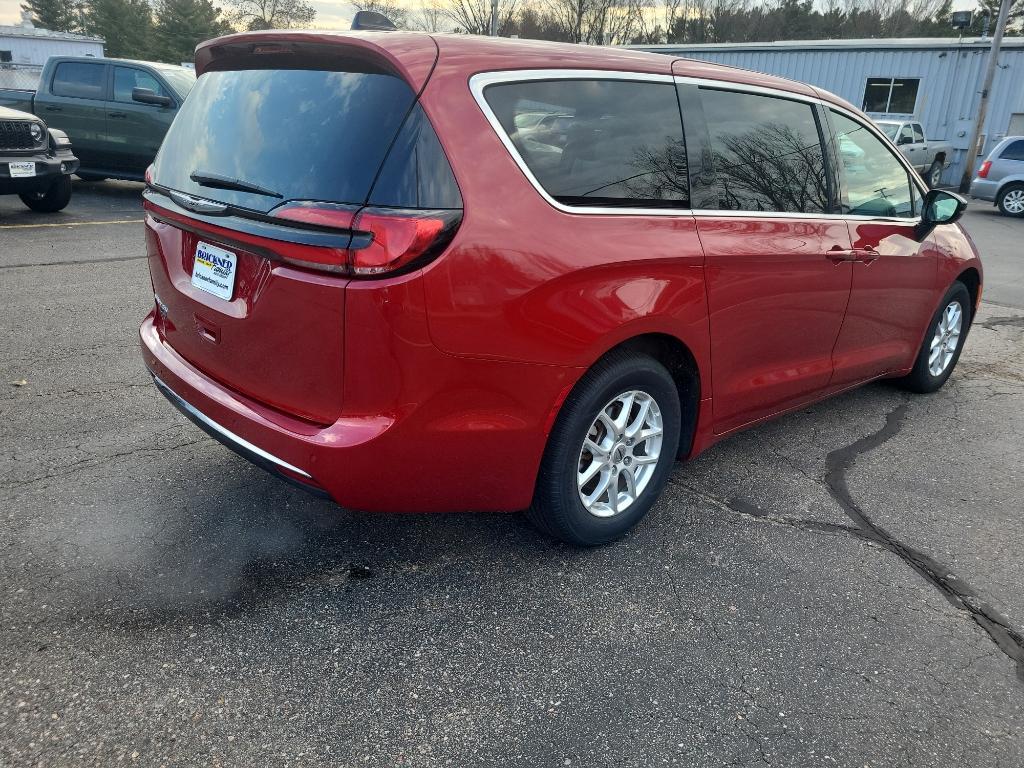 used 2025 Chrysler Pacifica car, priced at $32,980